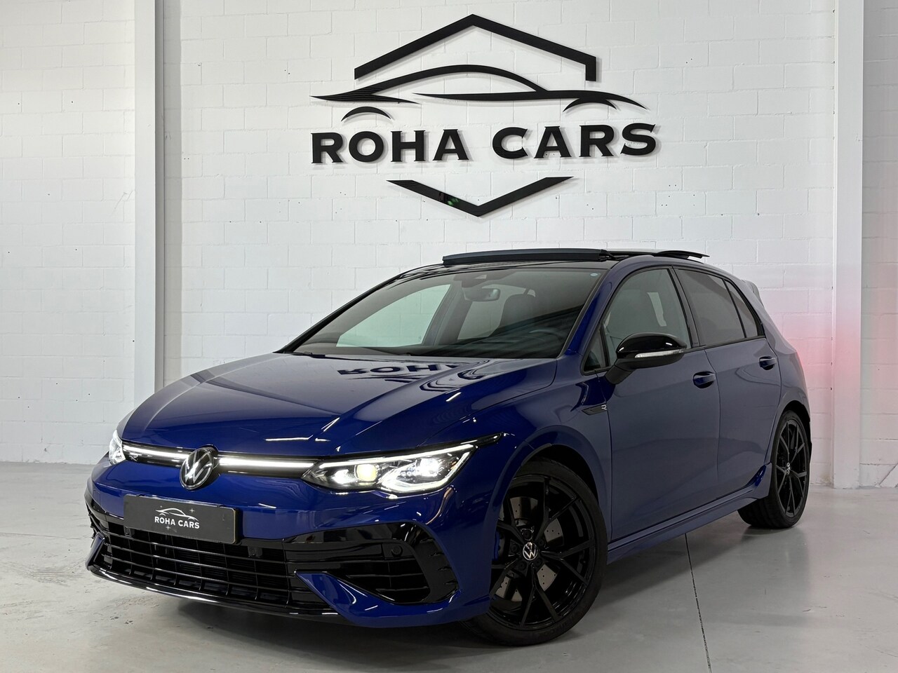 Volkswagen Golf - 2.0 TSI R 4MOTION 2.0 TSI R 4Motion, Pano, Akra, HK Audio, HUD - AutoWereld.nl
