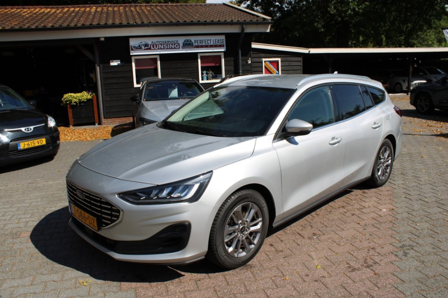 Ford Focus - 1.0 EcoBoost Hybrid Titanium - Navi - Cruise - Climate - LED - AutoWereld.nl