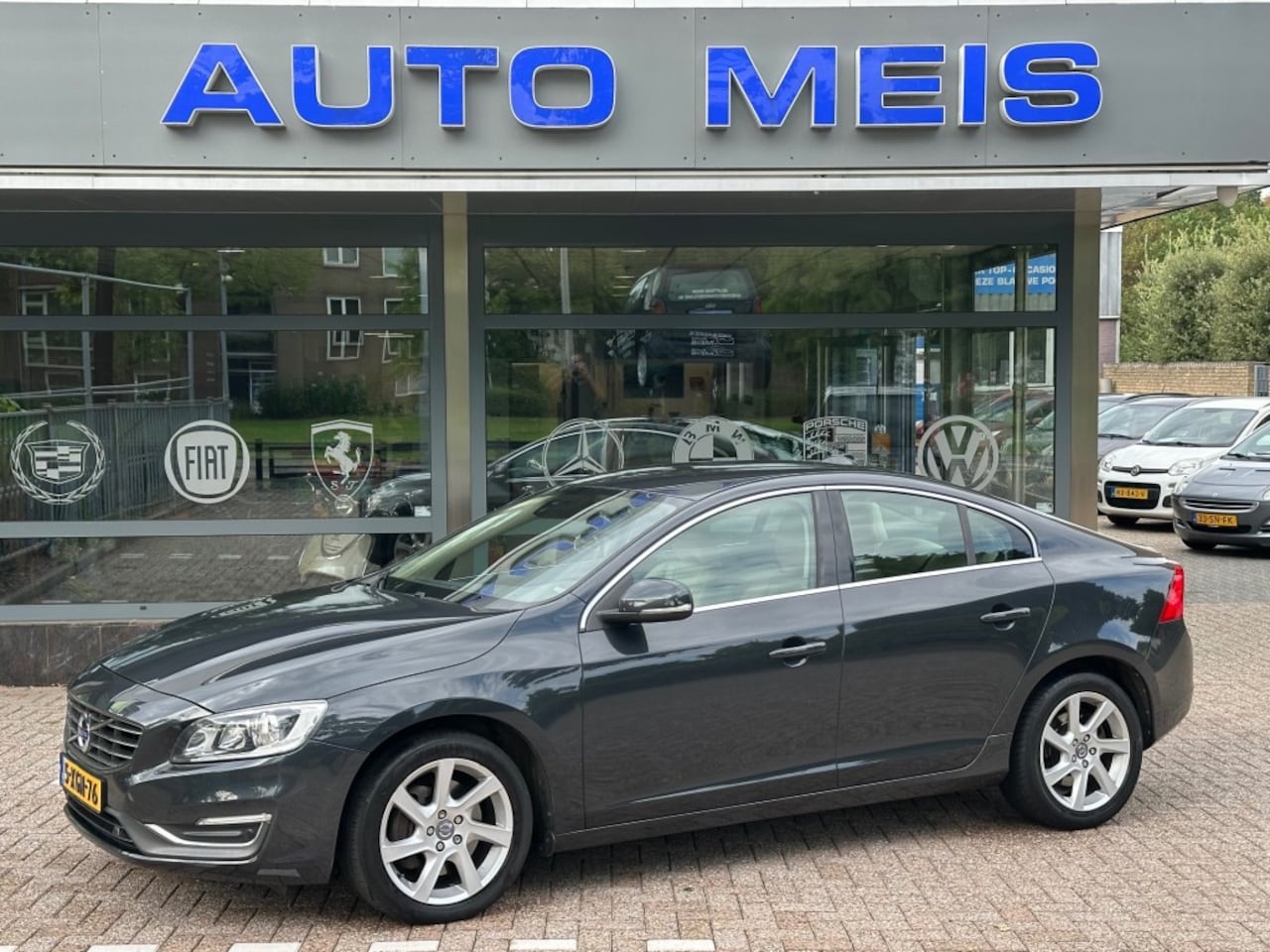 Volvo S60 - 2.0 T5 Summum Automaat Navi Camera Leer Cruise Trekhaak NAP-Autopas - AutoWereld.nl