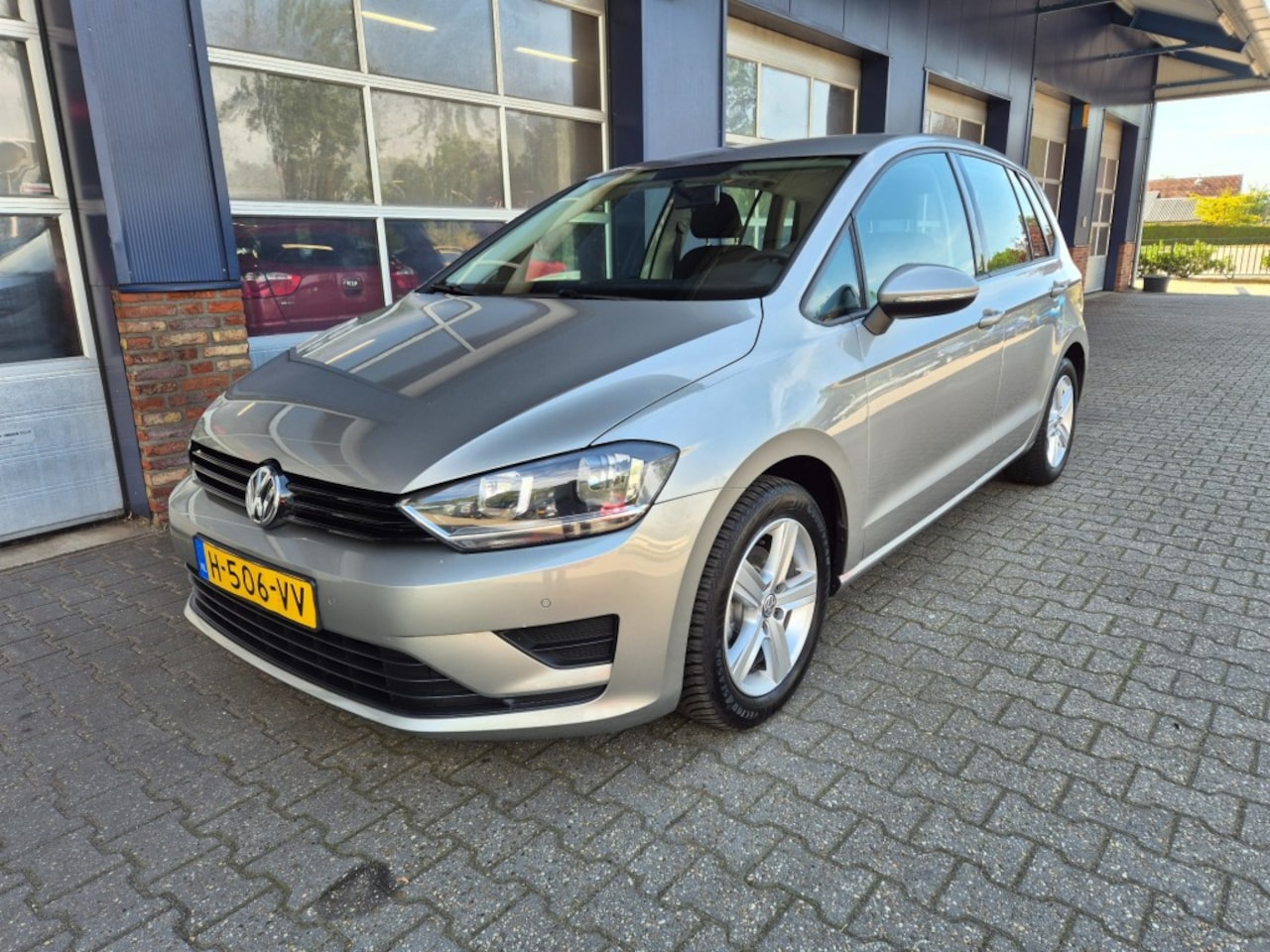 Volkswagen Golf Sportsvan - Sportsvan1.2 TSI TRENDLINE, Automaat, Cruise controle, Navi, ALL IN prijs! - AutoWereld.nl