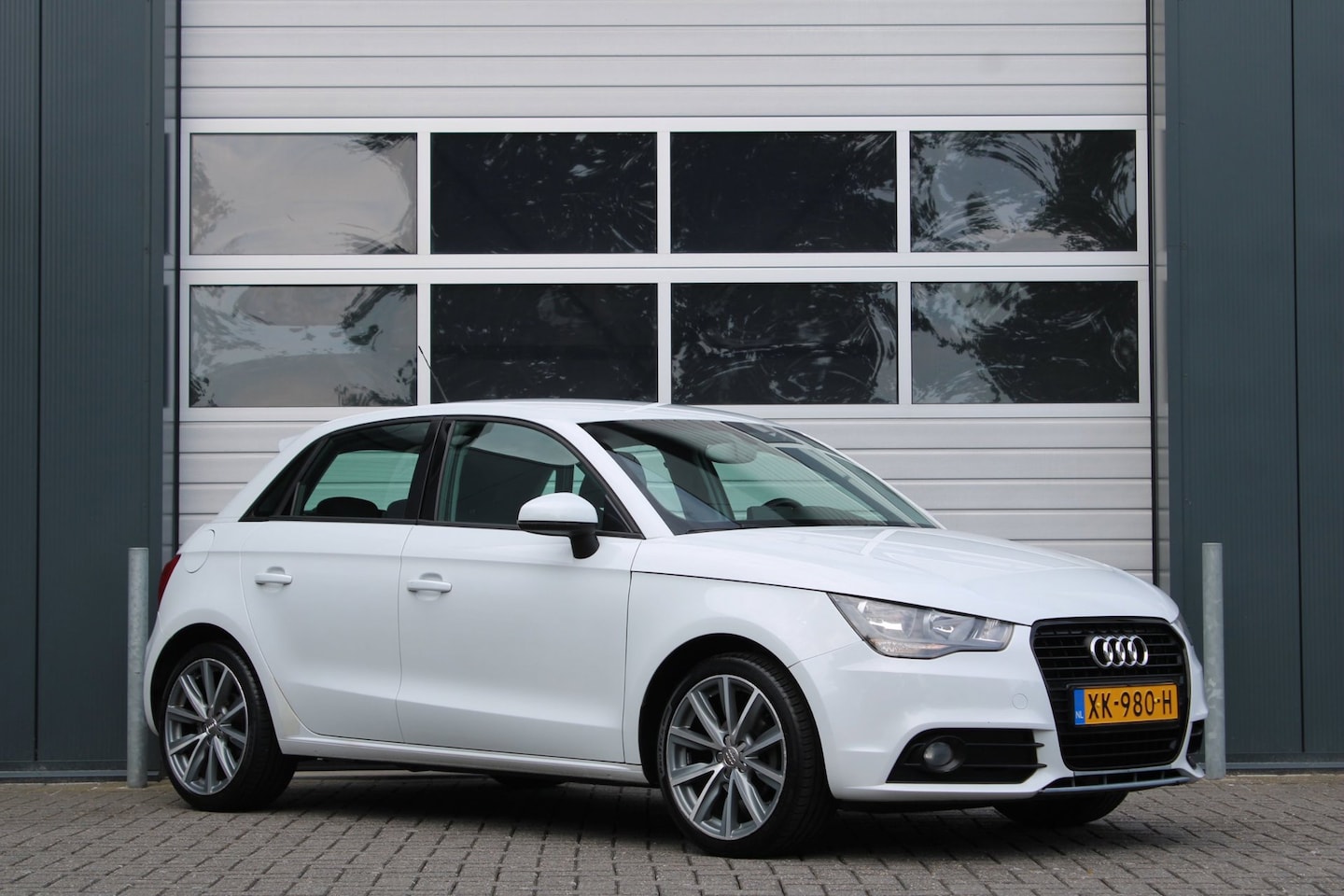 Audi A1 Sportback - 1.2 TFSI Ambition Pro Line 5-Deurs Clima/Cruise/Stoelverwarming/PDC/Navi/Bluetooth/RadioCD - AutoWereld.nl