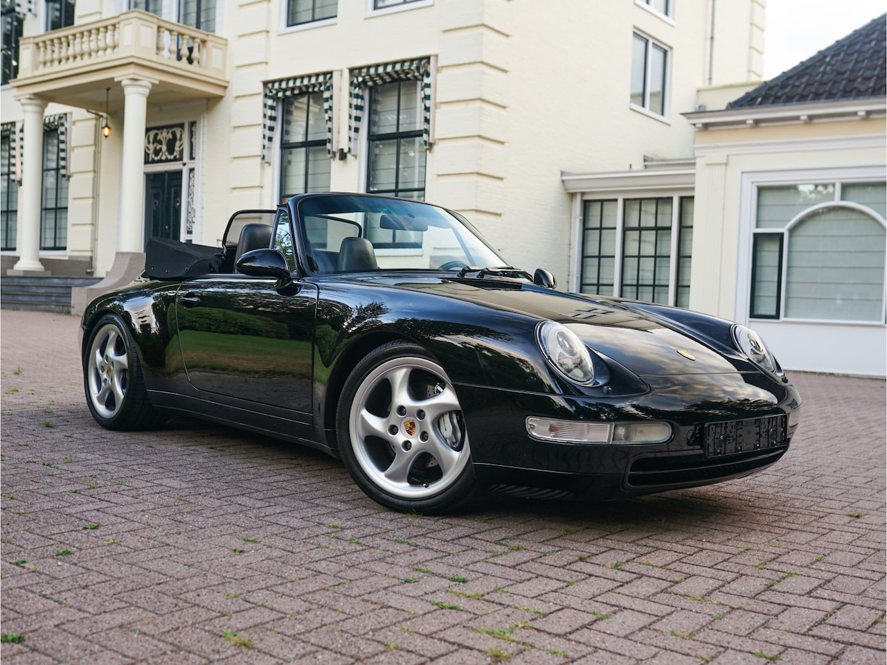 Porsche 911 Cabrio - [993] 3.6 Carrera 4 l Manual l Full History l Perfect condition - AutoWereld.nl