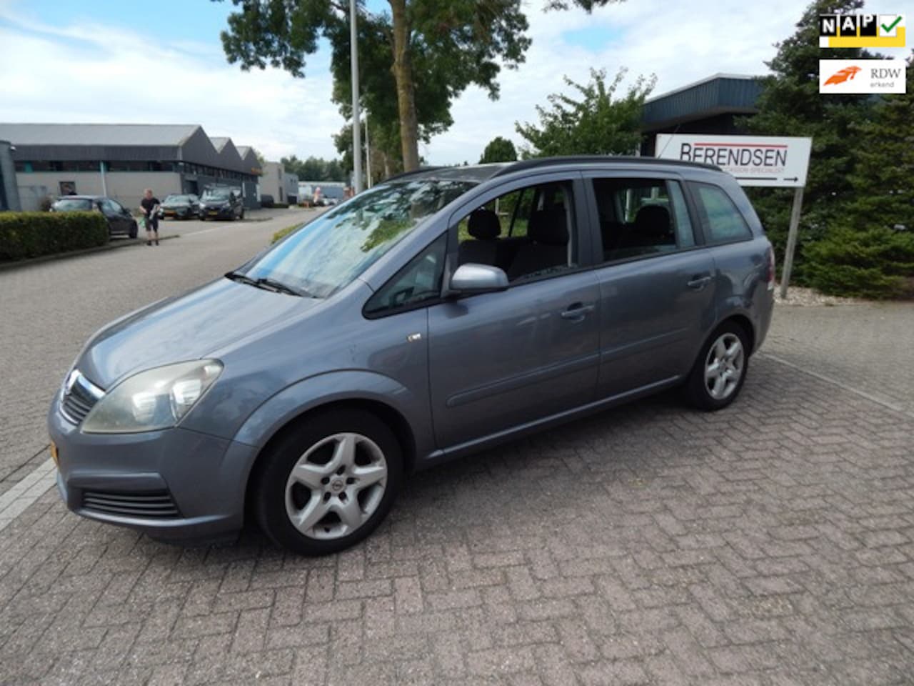 Opel Zafira - 1.6 Business 7 PERSOONS - AutoWereld.nl