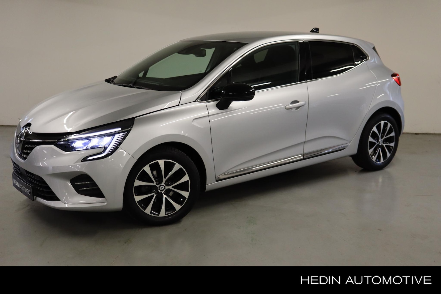 Renault Clio - TCe 90 Techno | Easy Link Multimedia & Navigatie | LED Pure Vision | Pack Winter | Parkeer - AutoWereld.nl