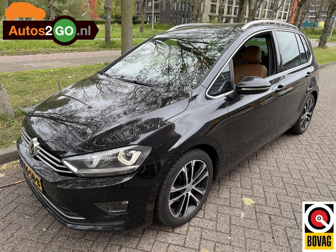Volkswagen Golf Sportsvan - 1.2 TSI Highline I Automaat I Leder I Navi I Camera I Parkeersensoren I Cruise controle ad - AutoWereld.nl