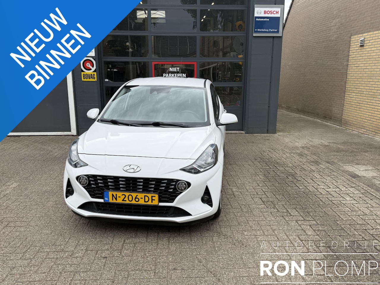 Hyundai i10 - 1.0 Comfort Smart 5-zits Automaat / Airco/ Navigatie/ Cruise/ Apple Carplay/ Camera/ LED - AutoWereld.nl