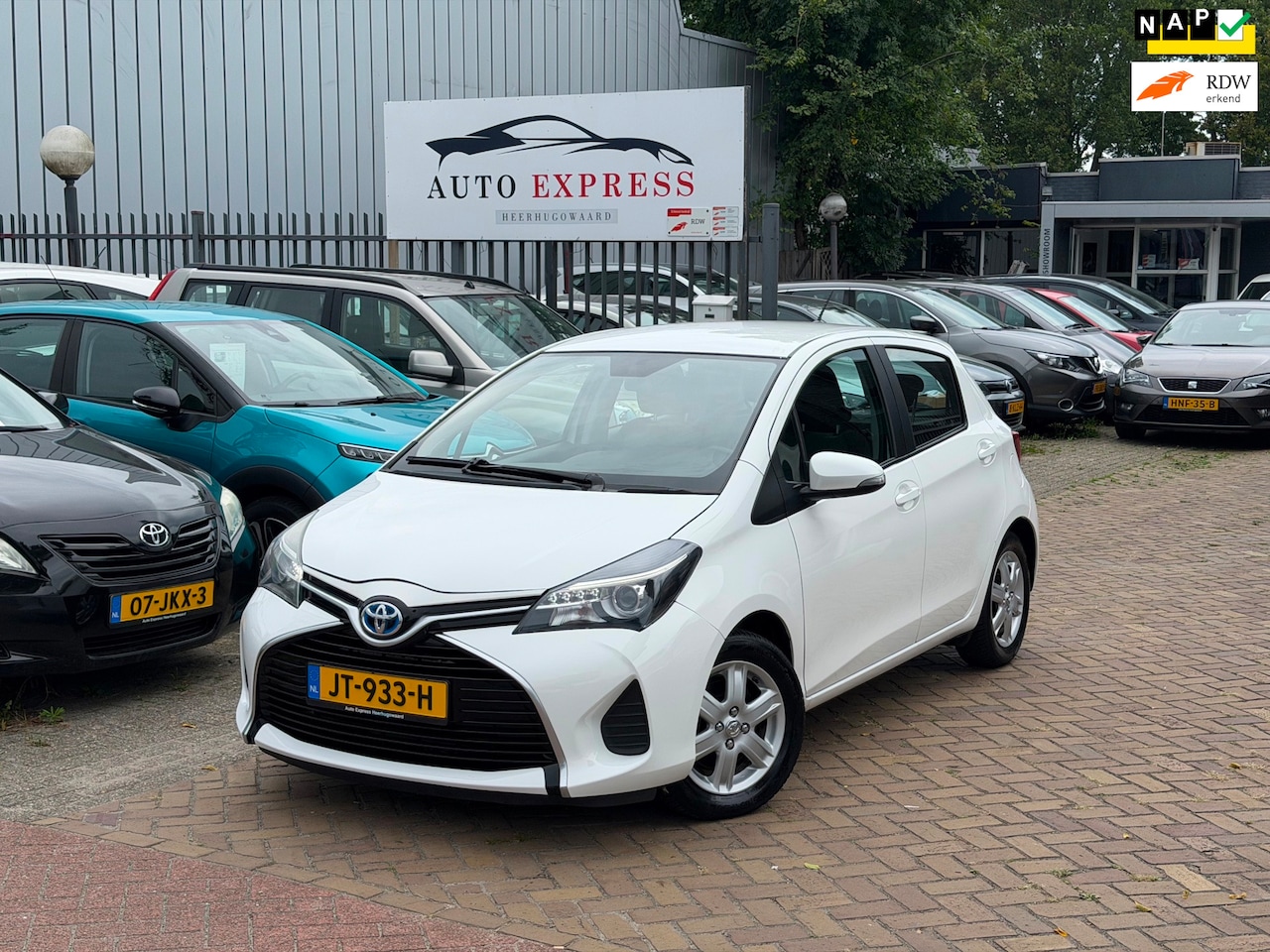 Toyota Yaris - 1.5 Hybrid Aspiration Aut/Airco/Cruis/Navi/Camra/Nap/Nieuw Apk - AutoWereld.nl