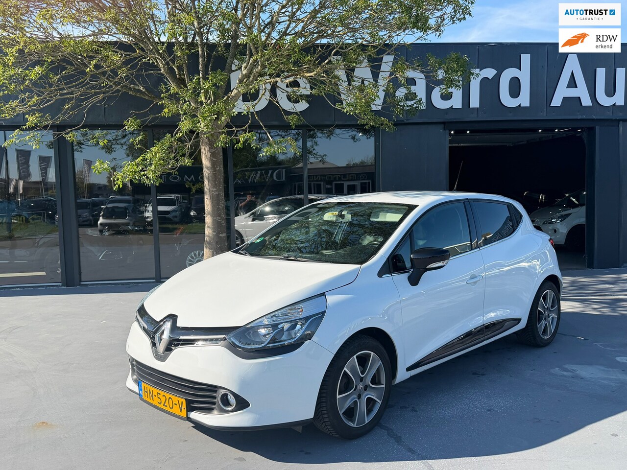 Renault Clio - 0.9 TCe ECO Night&Day/ airco/navi/cruise/NAP/PDC achter/ 12 maanden garantie - AutoWereld.nl