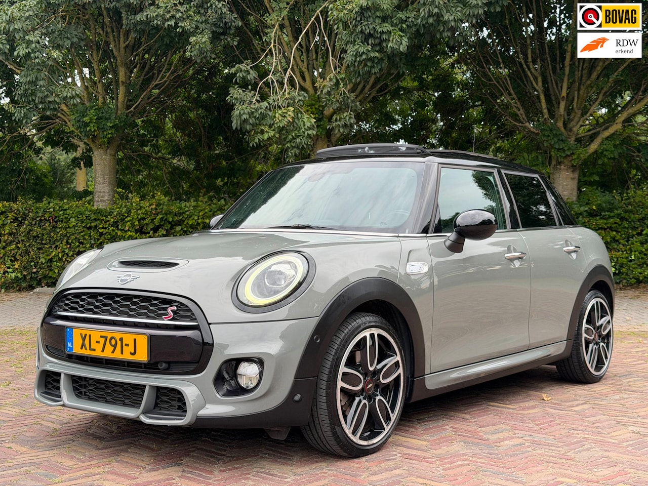 MINI 5-Deurs - 2.0 Cooper S Knightsbridge Edition JCW 39.392km! - AutoWereld.nl