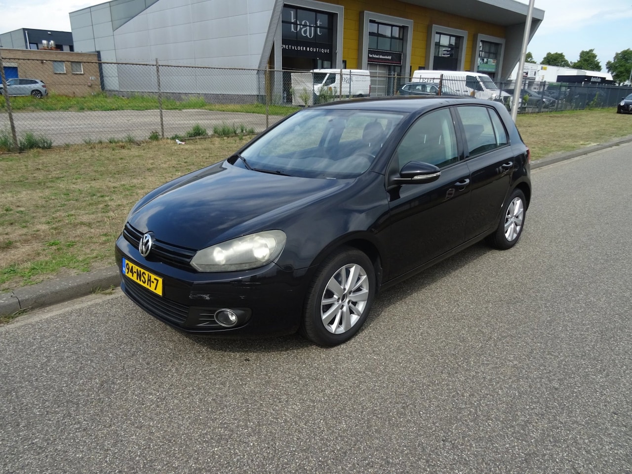 Volkswagen Golf - 1.2 TSI Tour II BlueMotion 1.2 TSI Tour II BlueMotion - AutoWereld.nl