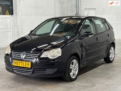Volkswagen Polo - 1.4-16V Optive | Airco | Trekhaak