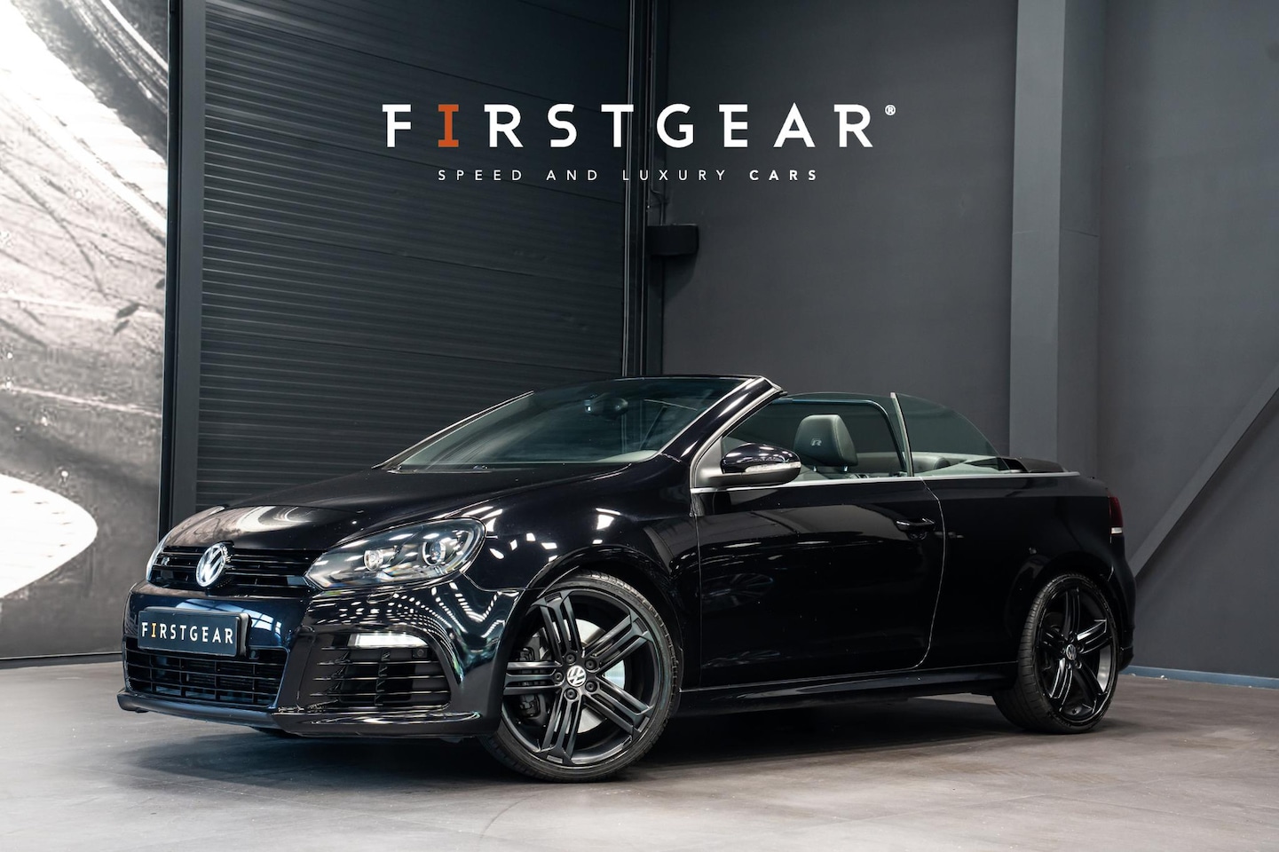 Volkswagen Golf Cabriolet - 2.0 TSI R *DYNAUDIO / Adaptief onderstel (DCC) / Cruise control / Sportstoelen / Stoelverw - AutoWereld.nl