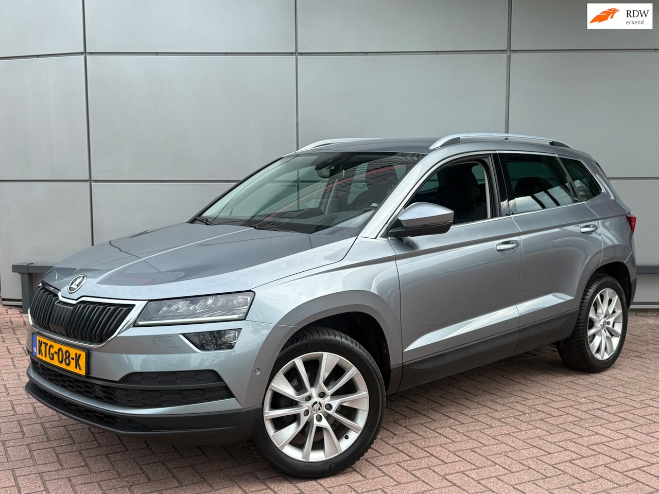 Skoda Karoq - 1.5 TSI ACT Style | Trekhaak | LED | Virtual | Stoelverw. | - AutoWereld.nl