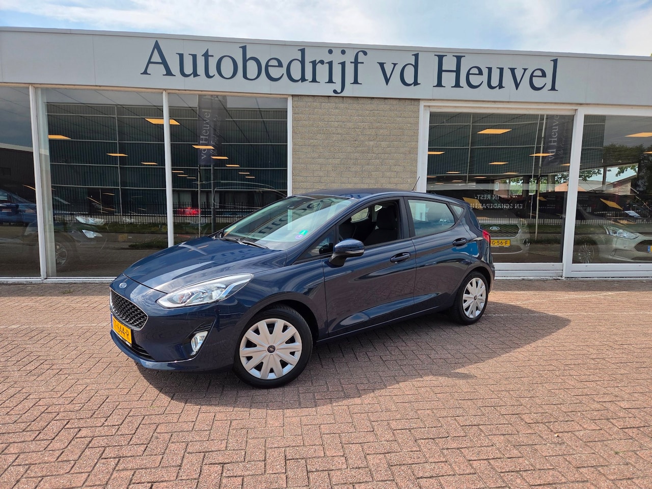 Ford Fiesta - 1.0 EcoBoost Titanium*Carplay*Trekhaak*Navi* Nieuwe distributie * Rijklaar - AutoWereld.nl