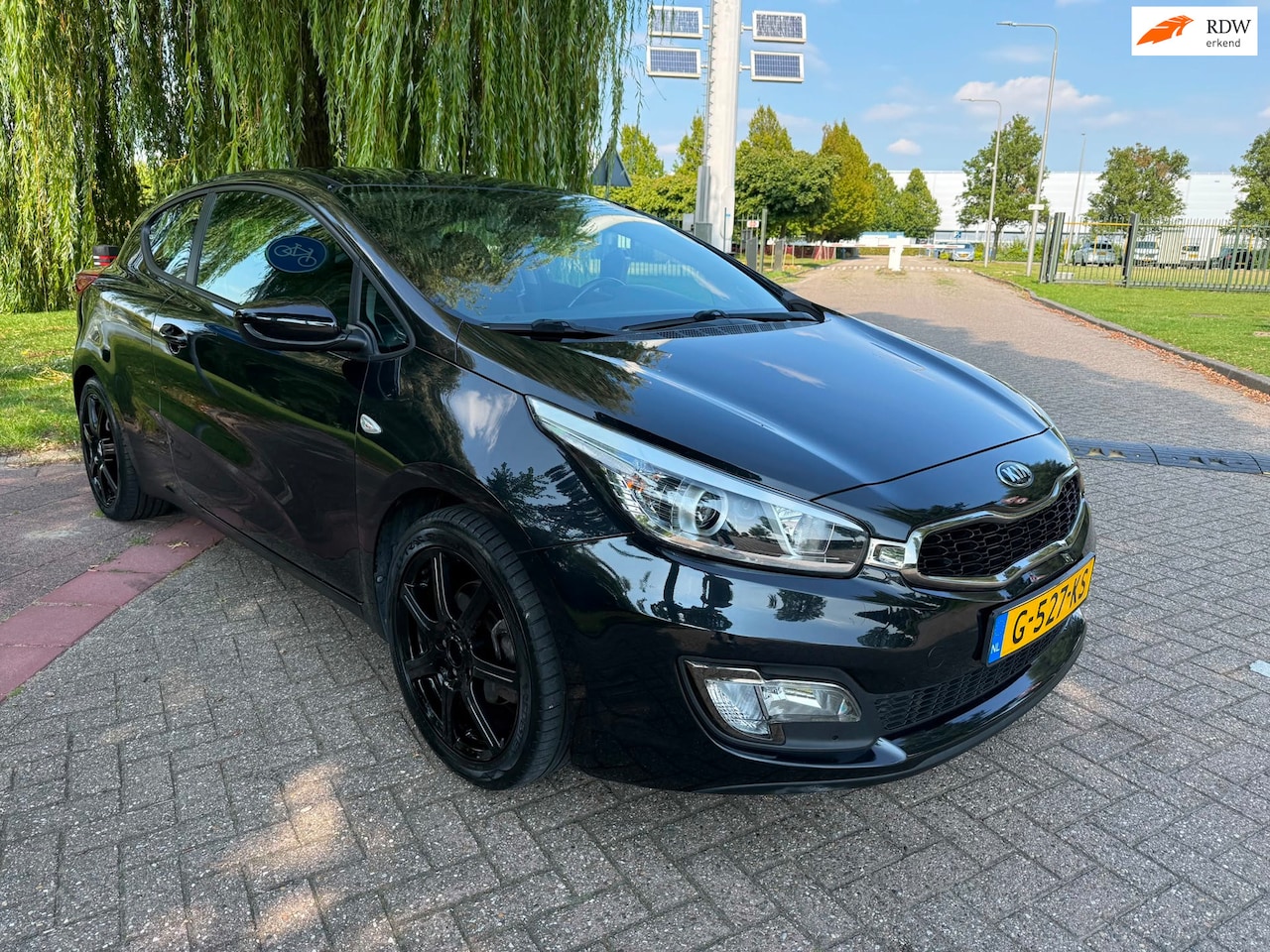 Kia Pro cee'd - 1.4 CVVT Navigator Plus Pack 1.4 CVVT Navigator Plus Pack - AutoWereld.nl