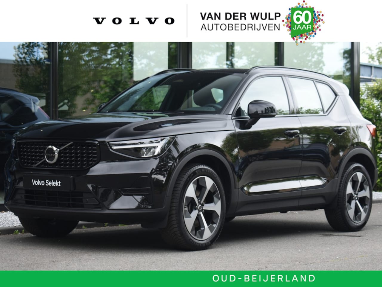 Volvo XC40 - B4 197pk Plus Dark | Trekhaak | Verwarmde Voorruit - AutoWereld.nl