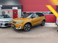 Suzuki Vitara - 1.5 Hybrid Select AUTOMAAT / PANORAMADAK / LEDER-ALCANTARA / STOELVERW / FULL LED / CAMERA