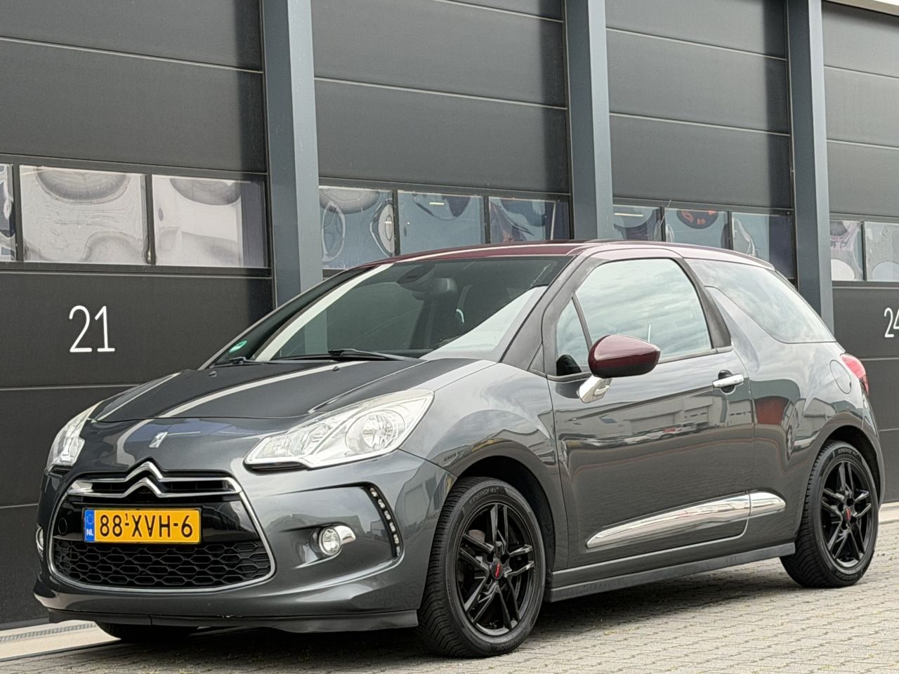 Citroën DS3 - 1.4 e-HDi Chic Clima Navi AUTOMAAT - AutoWereld.nl