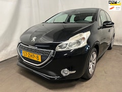Peugeot 208 - 1.2 VTi Access - Schade