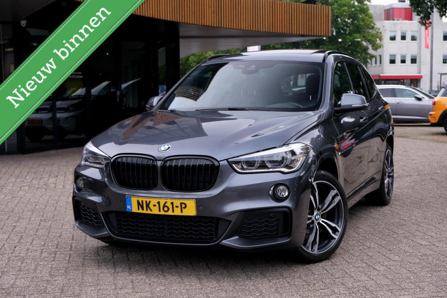 BMW X1 - sDrive20i Centennial High Executive|Rijklaar!|M-Sport|Pano|HUD|Camera|Trekhaak|Stoelverwar - AutoWereld.nl