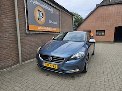 Volvo V40 - 1.6 T3 R-Design