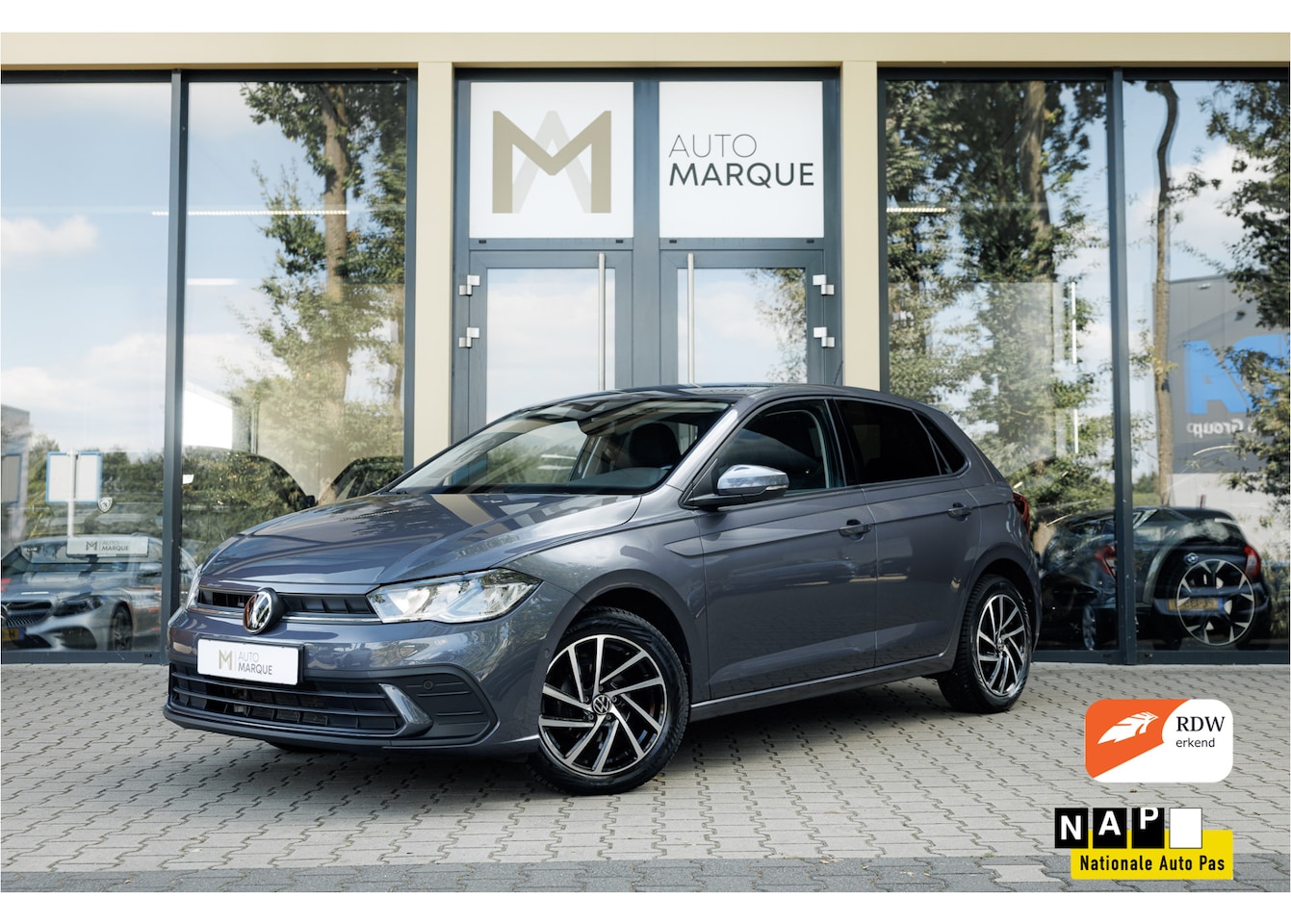 Volkswagen Polo - 1.0 TSI 95PK DSG Aut. | Life Business | Apple Carplay Navi | 16" LM Velgen | Achteruitrijc - AutoWereld.nl
