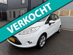 Ford Fiesta - 1.25 Titanium 5Drs|Airco|Cruiscontrole| Parkeersensor|Nieuwe APK|DBriem vervangen