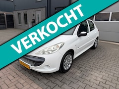 Peugeot 206 - 1.4 Sportium 5drs| Airco|Trekhaak|Distributieriem vervangen|Nieuwe APK