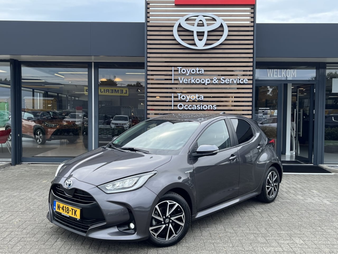Toyota Yaris - 1.5 Hyb. Dynamic Limited | Stoelverwarming | All Seasons - AutoWereld.nl
