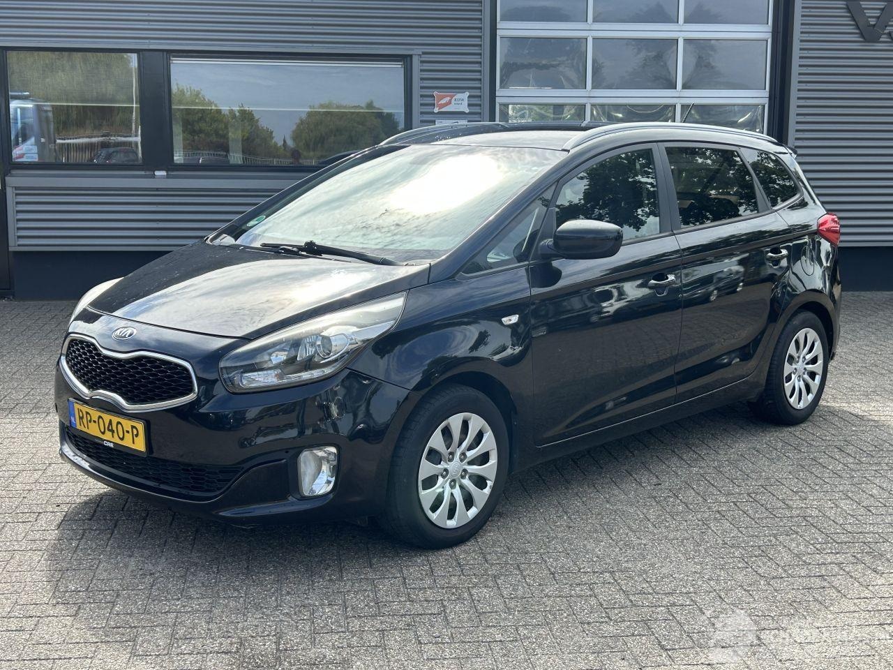 Kia Carens - 1.6 DGi Comfort Pack - AutoWereld.nl