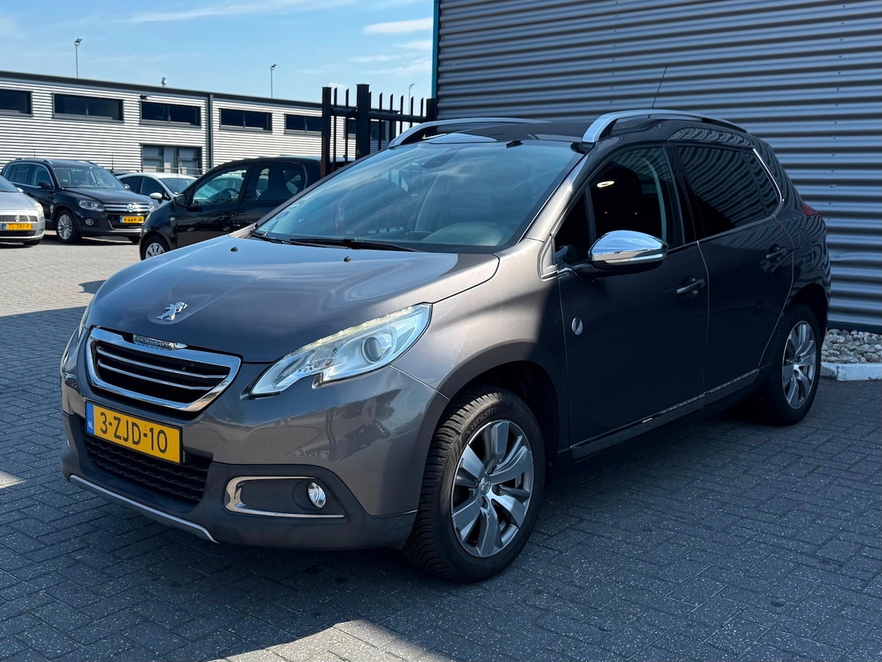 Peugeot 2008 - 1.2 PureTech Crossway | nieuwe Distributie. - AutoWereld.nl