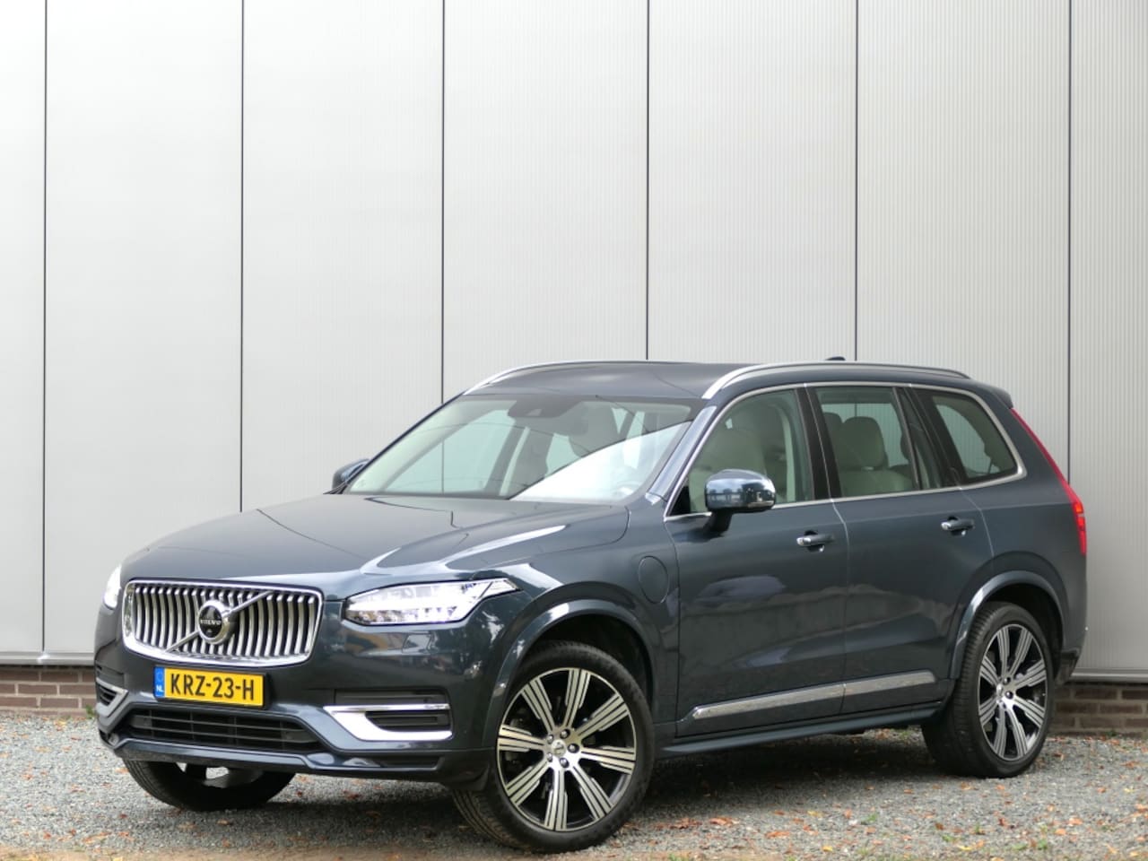 Volvo XC90 - 2.0 T8 AWD Inscription 12MND garantie Harman Kardon / Luchtvering / Stoelmassage - AutoWereld.nl
