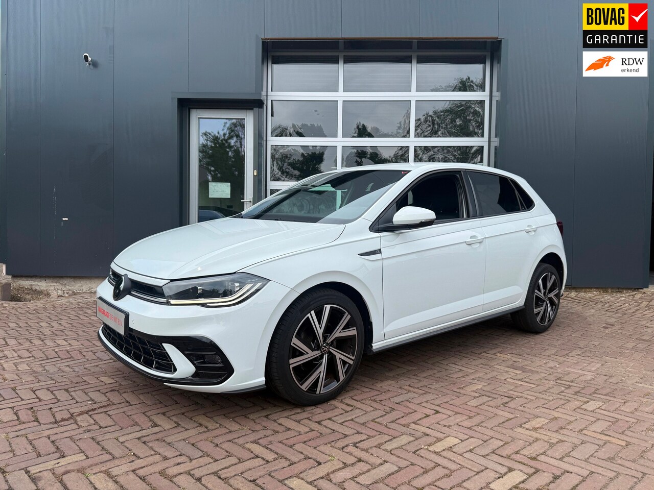 Volkswagen Polo - 1.0 TSI R-Line Automaat | Matrix LED | ACC | Stoelverwarming - AutoWereld.nl