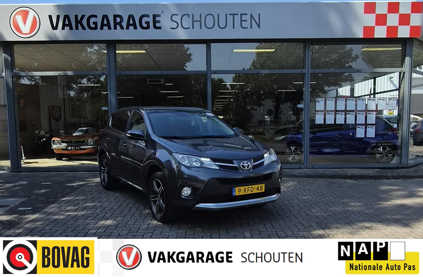 Toyota RAV4 - 2.0 Executive Business 4WD |19 inch LM|Navi|Leer. - AutoWereld.nl