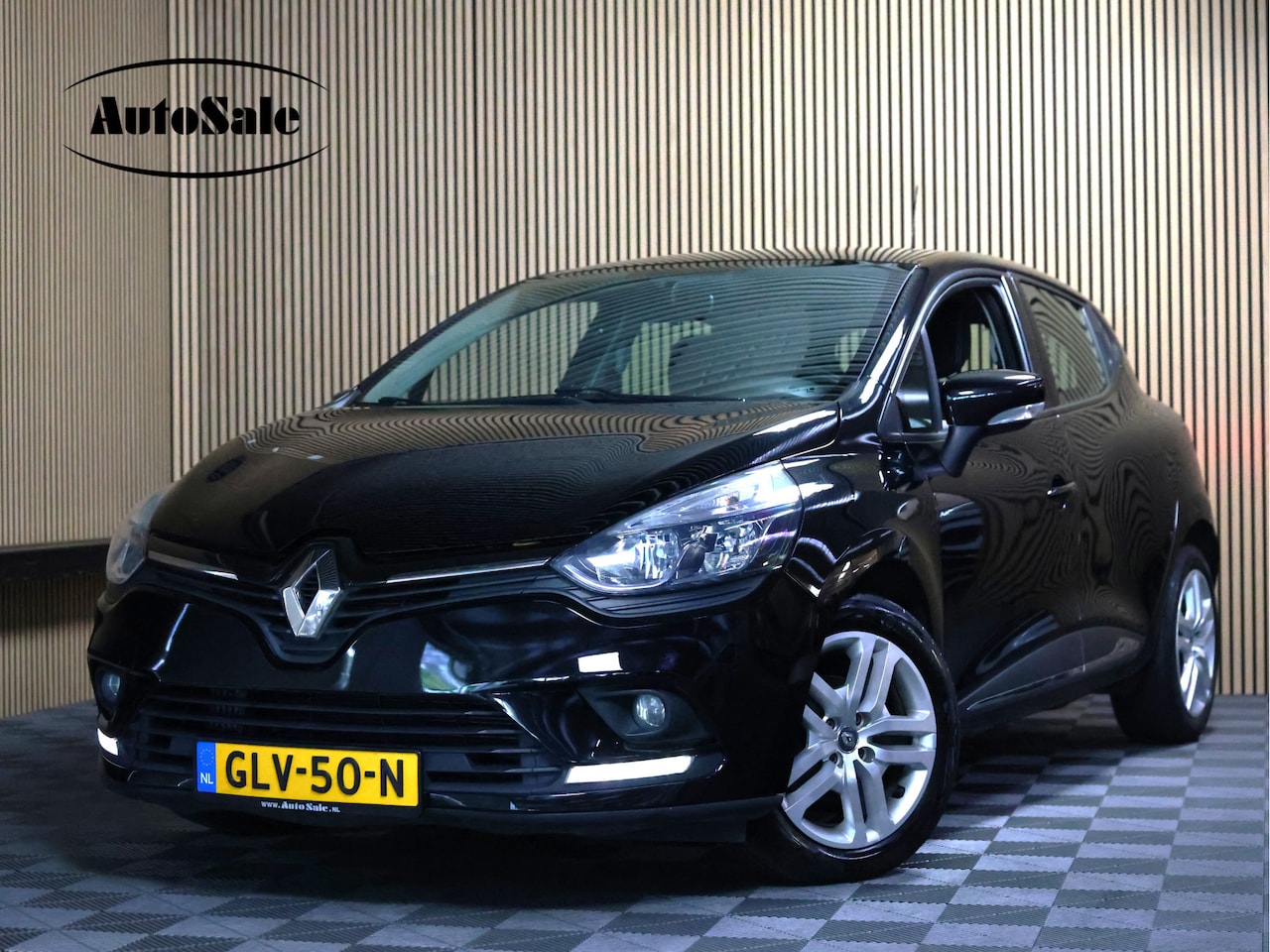 Renault Clio - 0.9 TCe Limited AIRCO NAVI STOELVW CRUISE BT'19 - AutoWereld.nl
