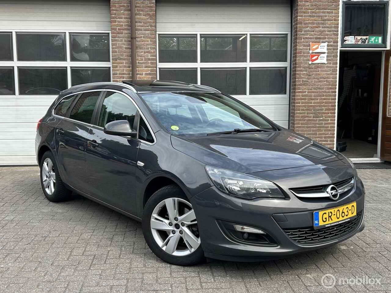 Opel Astra Sports Tourer - 1.6 CDTi Business + | Prijs EX BPM - AutoWereld.nl