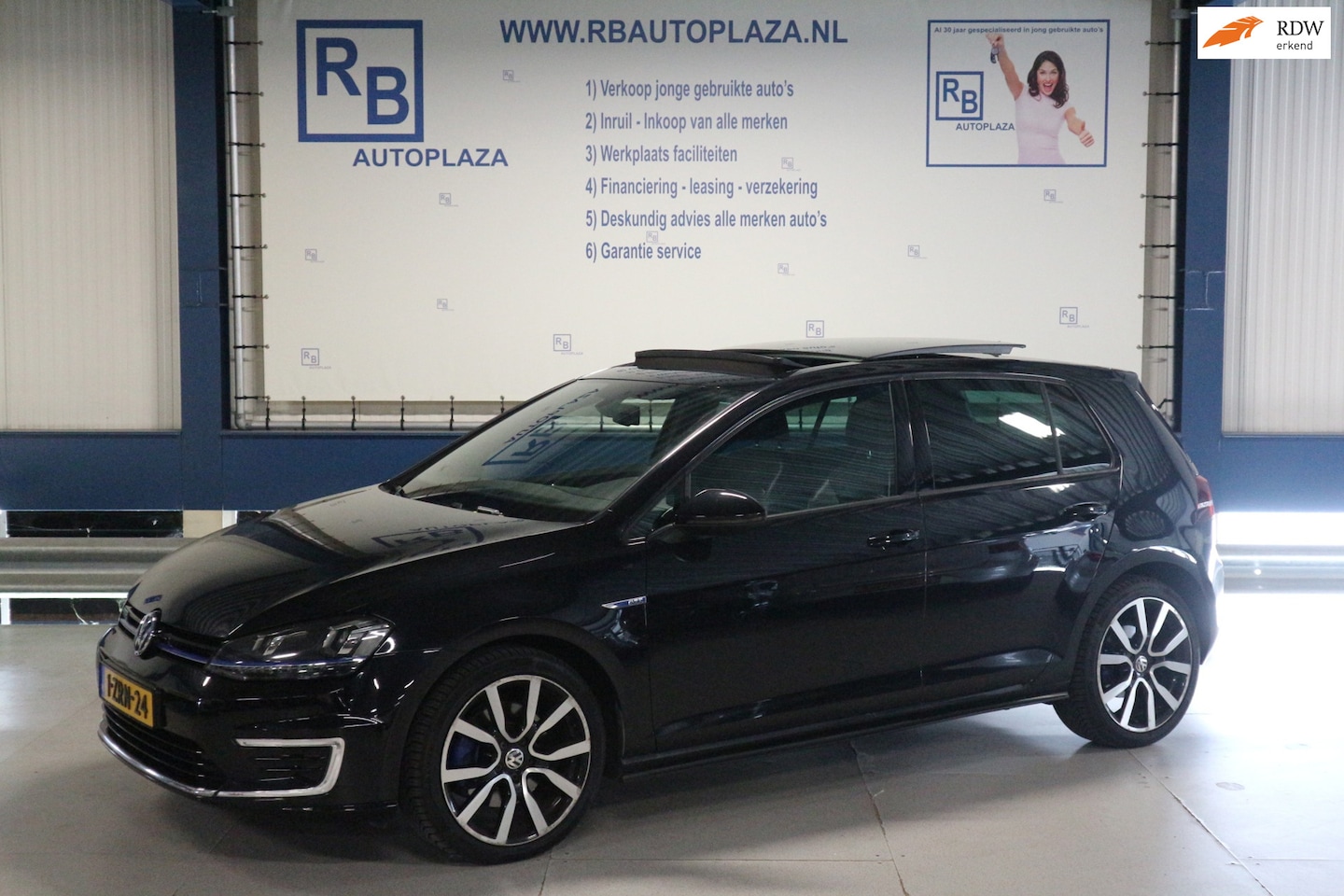 Volkswagen Golf - 1.4 TSI GTE / PANO / LEER / VOL ! ! ! - AutoWereld.nl