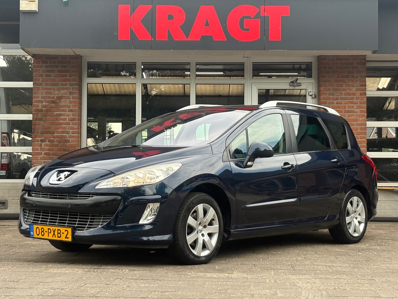 Peugeot 308 SW - Sublime 1.6 VTi 120 pk - 7 persoons - climate - trekhaak - AutoWereld.nl