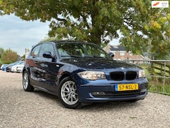 BMW 1-serie - 118i Business Line | Navi + Cruise + Clima Nu € 3.975,