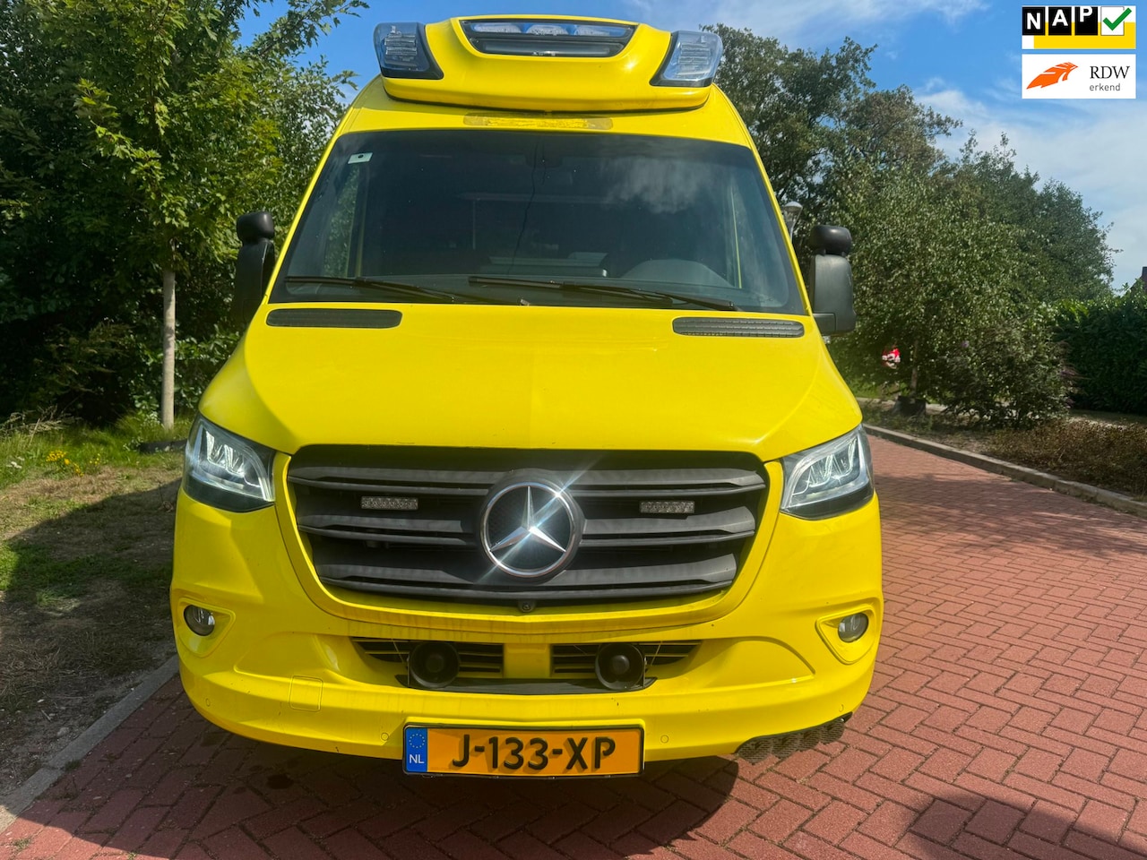 Mercedes-Benz Sprinter - EX AMBULANCE 3.0 V6 4X4 - AutoWereld.nl