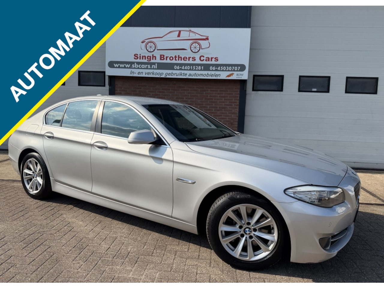 BMW 5-serie - 528i/259PK/AUT/NAP/LEER/CAMERA/INRUIL.MOG!!!! - AutoWereld.nl