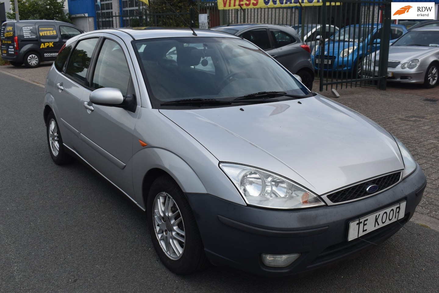 Ford Focus - 1.6-16V Cool Edition AUTOMAAT NIEUWE APK - AutoWereld.nl