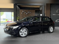 Volkswagen Golf - 1.5 TSI Life Business Keyless|pdc|Sfeerverlichting|Stoelverwarming
