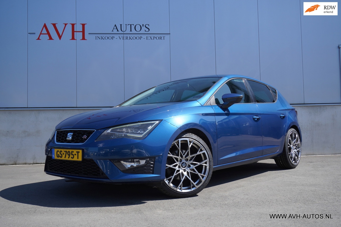 SEAT Leon - 2.0 TDI FR Connect DSG Automaat - AutoWereld.nl