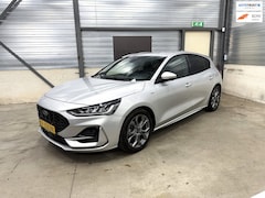 Ford Focus - 1.0 EcoBoost Hybrid ST Line X 1ste eigenaar LED