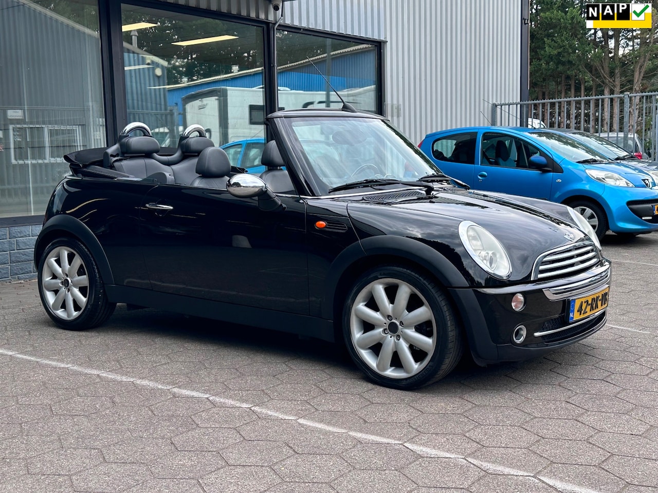 MINI Cabrio - 1.6 Cooper Chili / Cabrio / Airco / Leder / - AutoWereld.nl