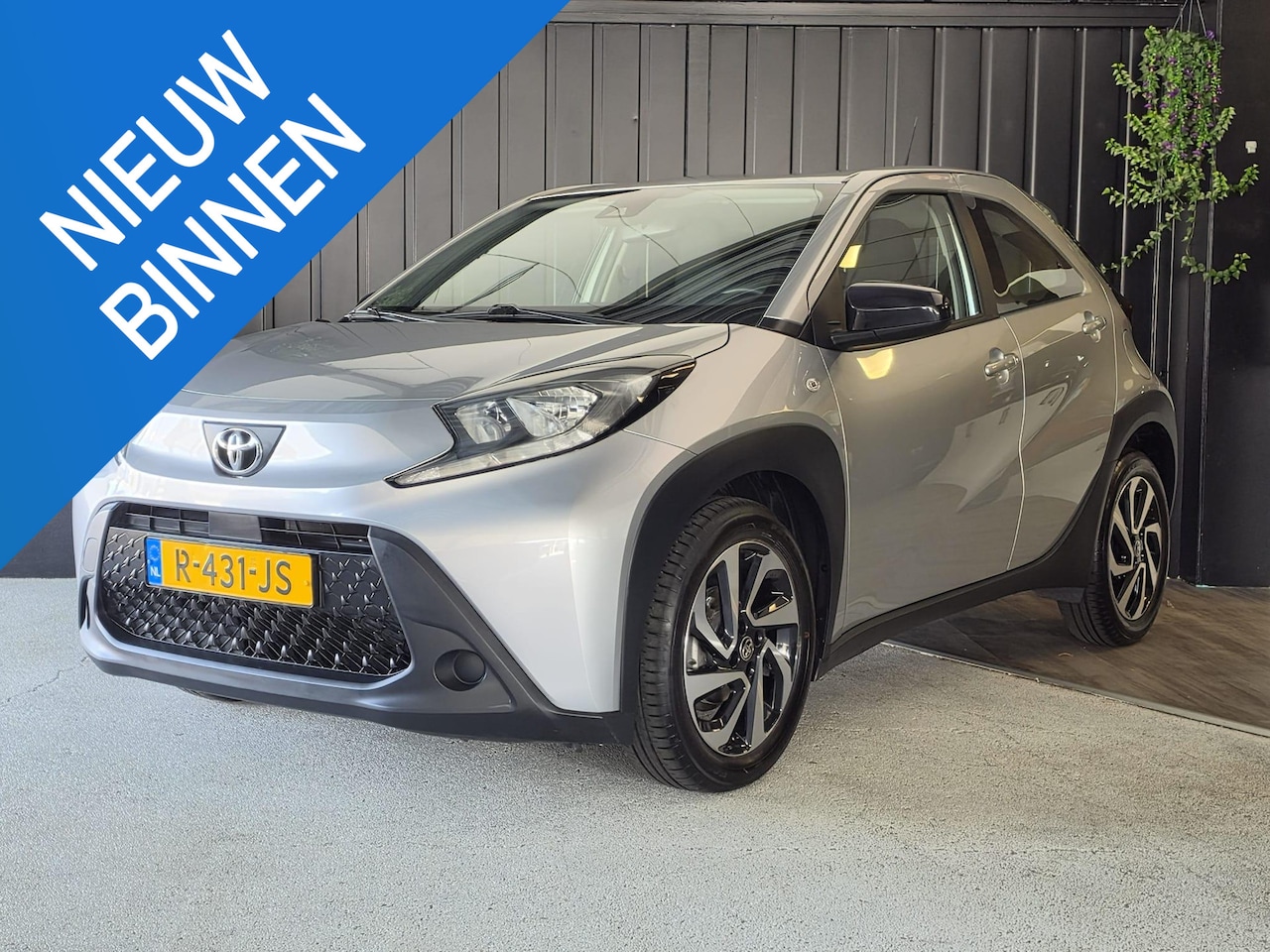 Toyota Aygo X - 1.0 VVT-i MT Play | Achteruitrijcamera | LMV 17"| 1e eig (NAP) | Carplay | Cruise Control - AutoWereld.nl