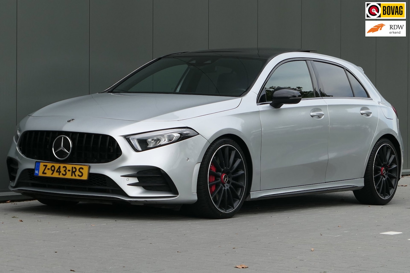 Mercedes-Benz A-klasse - AMG 35 4MATIC Premium Panorama Alcantara - AutoWereld.nl