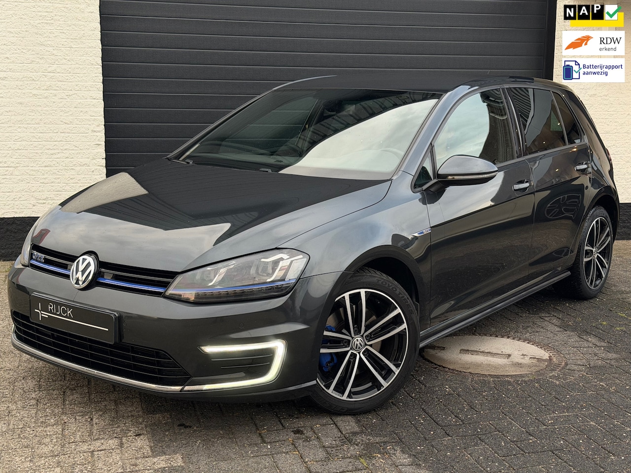 Volkswagen Golf - 1.4 TSI GTE| DSG | ACC | 18” | Navi | Xenon | PDC | NAP - AutoWereld.nl