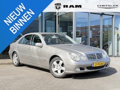 Mercedes-Benz E-klasse - 200 K. Elegance volledige onderhoudshistorie